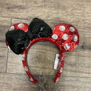 Minnie Mouse ears